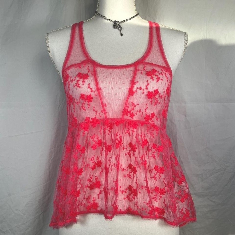 deadstock hollister hot pink lace layering tank top